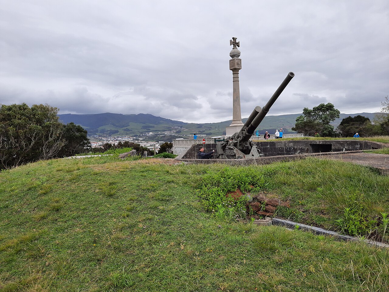 Miradouro do Pico das Cruzinhas in Terceira, Azores GPS route