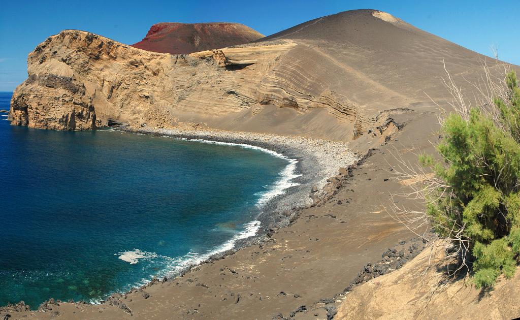 Vulcão dos Capelinhos in Faial, Azores GPS route