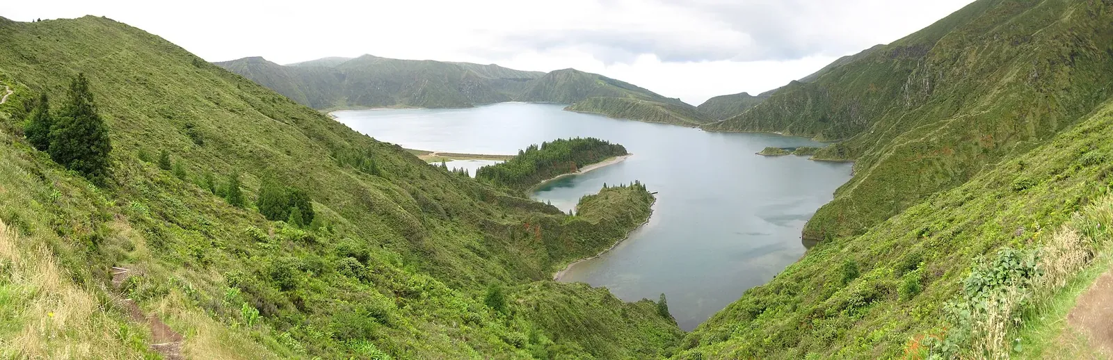 Panorámica de la Lagoa do Fogo en el interior de São Miguel